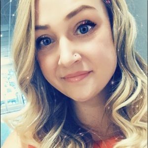 Meet your Posher, Leah